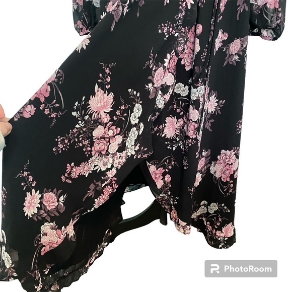 Wayf Black Floral Wrap Dress NWT Ruffle Back Sz M - Picture 10 of 13